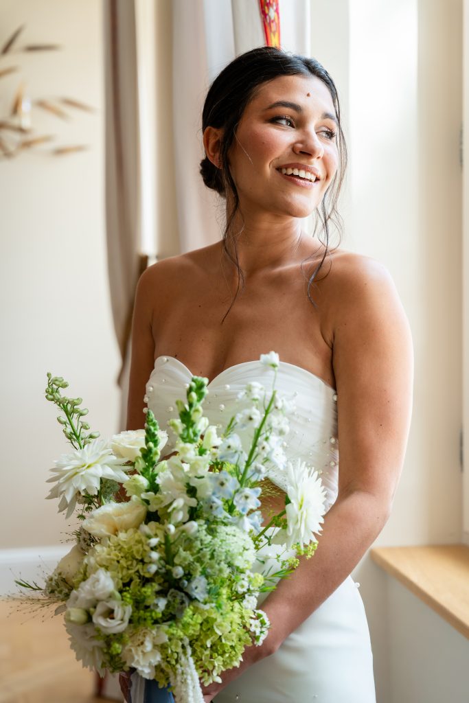 mariée et son bouquet